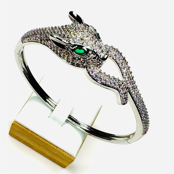 Silver Panther Bracelet with Green Eyes - Picture 4 of 7